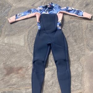 Roxy Navy and Pink Floral Kids wet suit
